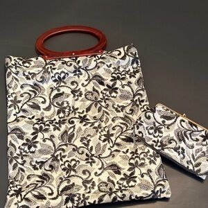 Vintage Women’s and White Floral Pattern Bag with Matching Make Pouch